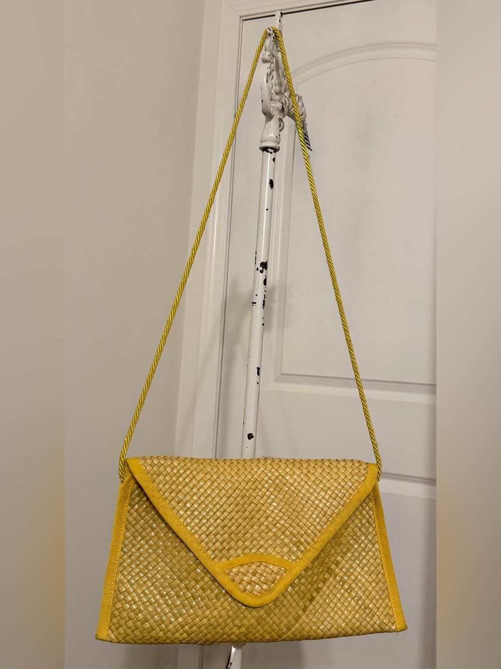 Vintage Liz Claiborne Yellow Woven Raffia Crossbody Clutch 80s Made In Italy - Picture 2 of 10